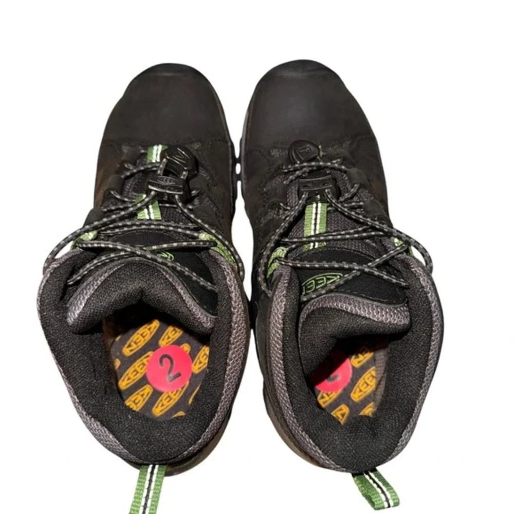 NEW KEEN Big Kids 2 Targhee Mid 